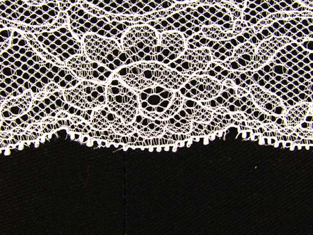 Koronka 14,5cm stabilna biała