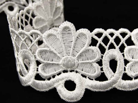 Koronka 4,5cm gipiurowa kość słoniowa