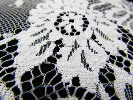 Koronka 140cm tiulowa podkład biała