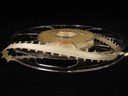 Wstążka 9mm atłas PICOT krem