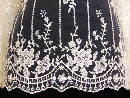 Koronka 140cm tiulowa haft & koralik ivory