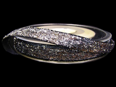 Aksamitka 10mm błyszcząca srebrna tło czarne