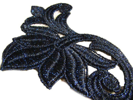 Dekolt gipiurowy czarny z brokatem