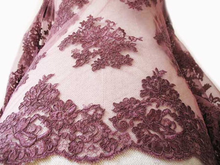 Koronka 140cm tiulowa haft z koderem red bean