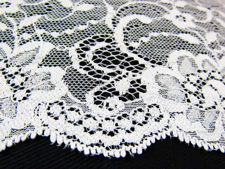 Koronka 11cm stabilna biała