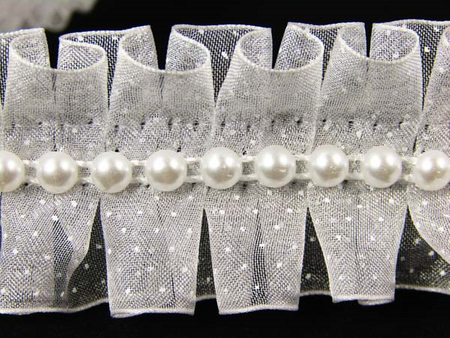 Taśma 4,5cm plisa organtyna & perła biała