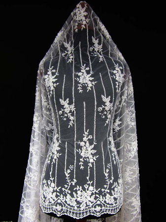 Koronka 140cm tiulowa haft & koralik biała