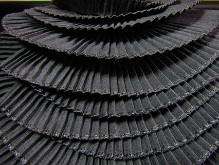 Aplikacja plisowana czarna