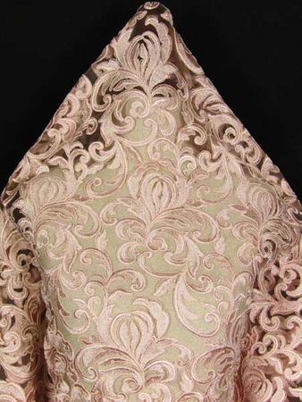 Koronka tiulowa róż