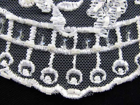 Koronka 140cm tiulowa haft & koralik biała