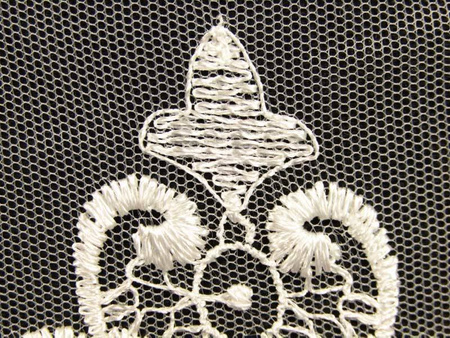 Koronka 8cm tiulowa ivory