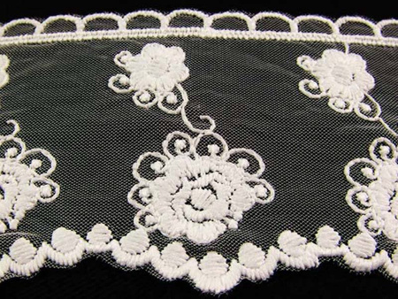 Koronka 6,5cm tiulowa kość słoniowa