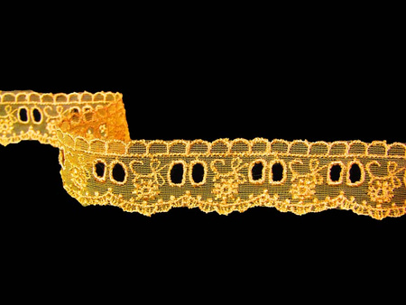 Koronka 2,8cm tiulowa żółta