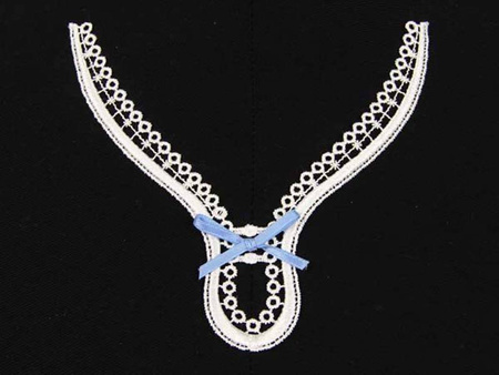 Dekolt gipiurowy biały z kokardką