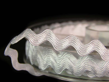 Taśma 7,7mm zygzak wiskoza biała