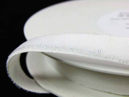 Aksamitka 9mm biała