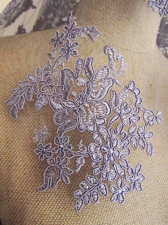 Koronka tiulowa haft z koder niebieska