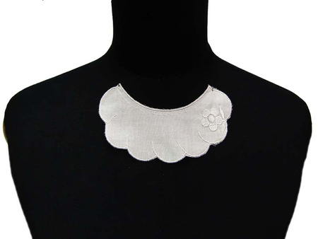 Przodzik BEBE haft stokrotka biały