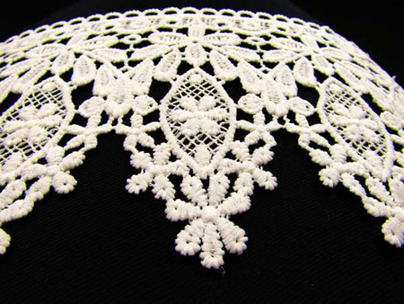 Koronka 12cm gipiurowa poly kość słoniowa