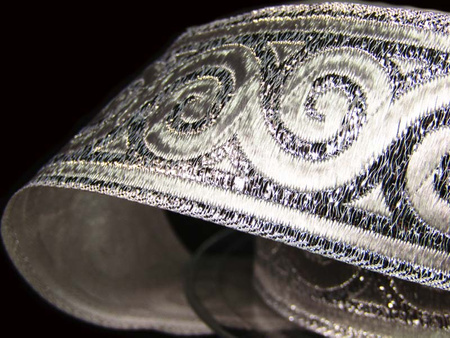 Taśma 35mm żakard pnącza srebrna