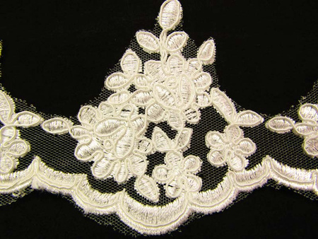 Koronka 8,5cm tiulowa kość słoniowa