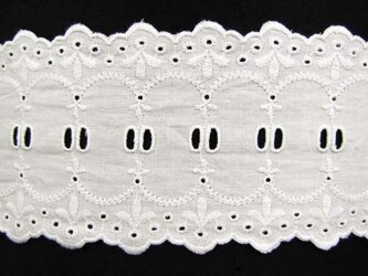 Wstawka 9cm haft angielski biała