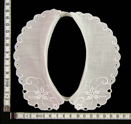 Kołnierzyk BEBE haft bawełna biały