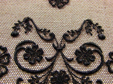 Koronka 18cm tiulowa czarno-różowa