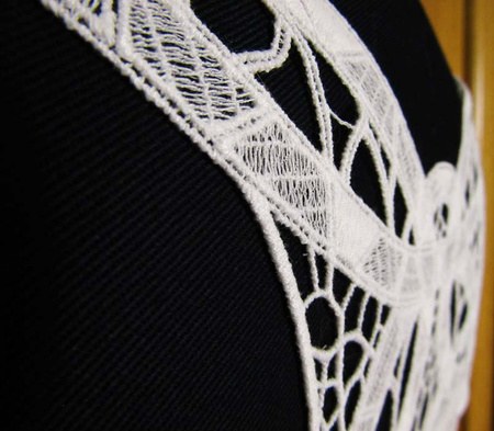 Aplikacja gipiurowa biała