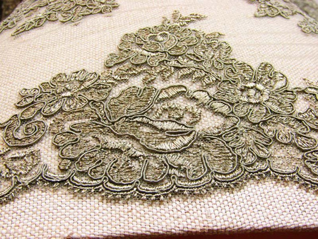 Koronka 140cm tiulowa haft z koderem khaki