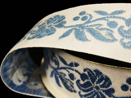 Taśma 25mm żakard KWIAT błękitna