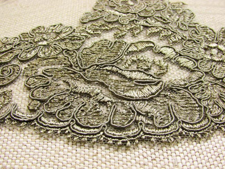 Koronka 140cm tiulowa haft z koderem khaki