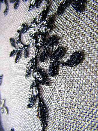 Koronka 130cm tiulowa haft z koralikiem czarna