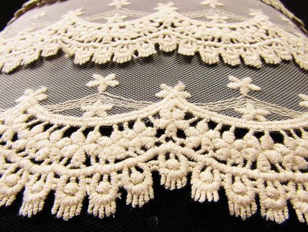 Koronka tiulowa haft bawełna natural