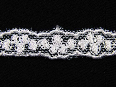 Wstawka 1cm tiulowa biała