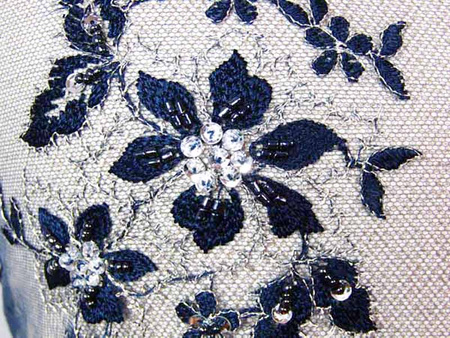 Koronka tiulowa haft z koralikiem granat