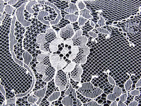 Koronka 140cm tiulowa podkład biała