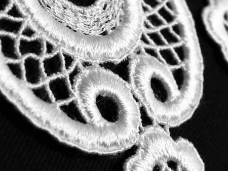 Aplikacja gipiurowa biała