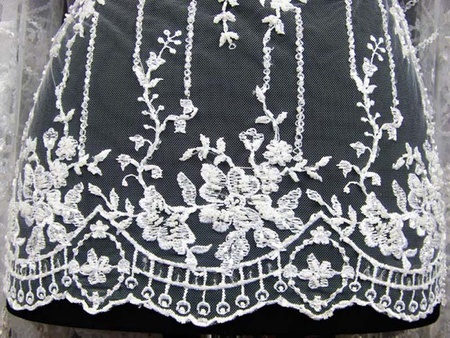 Koronka 140cm tiulowa haft & koralik biała