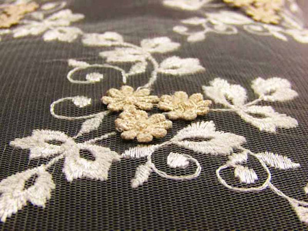 Koronka 95cm tiulowa haft ivory