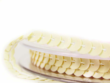 Taśma cekinowa 6mm ecru